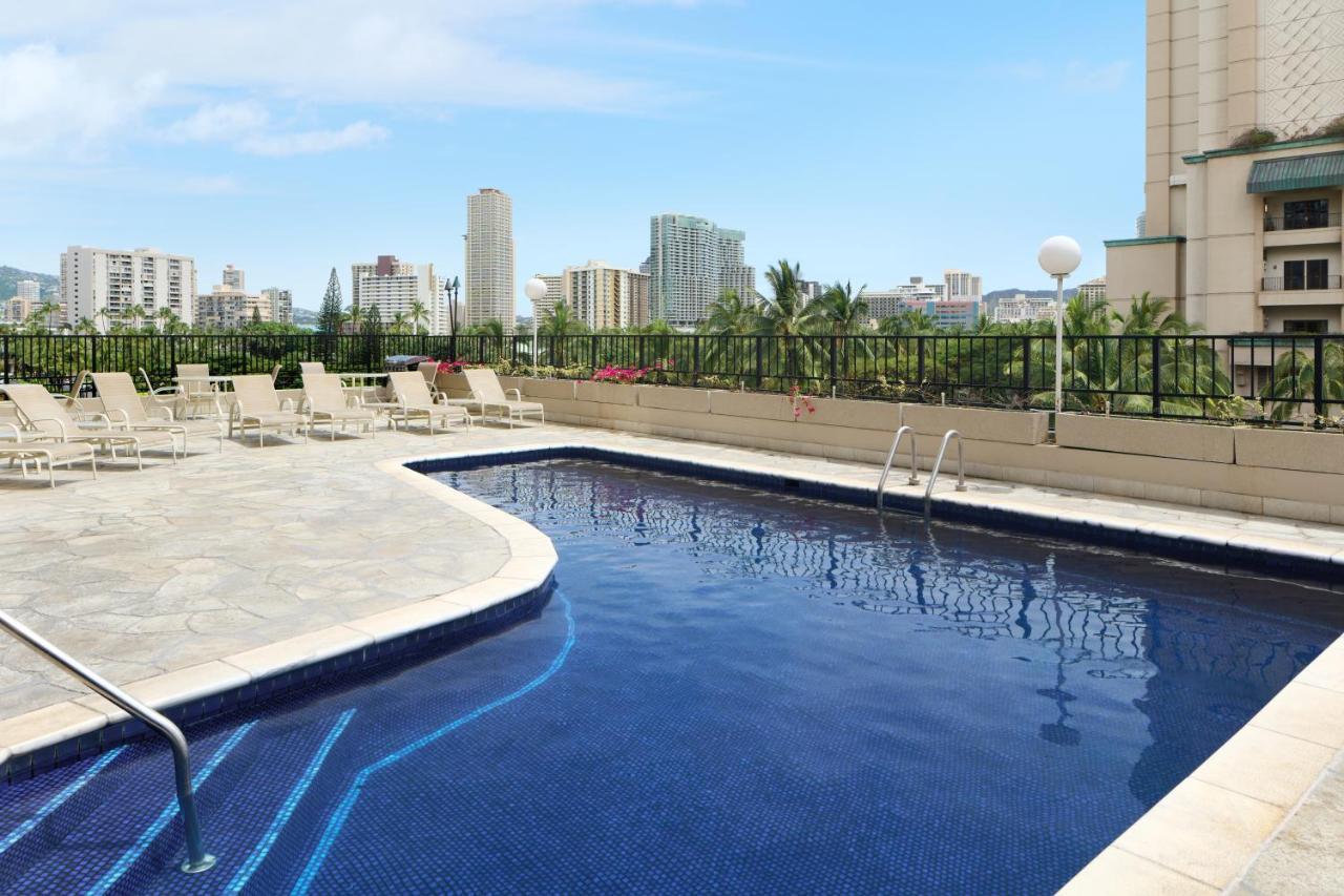 Aqua Palms Waikiki Apartahotel